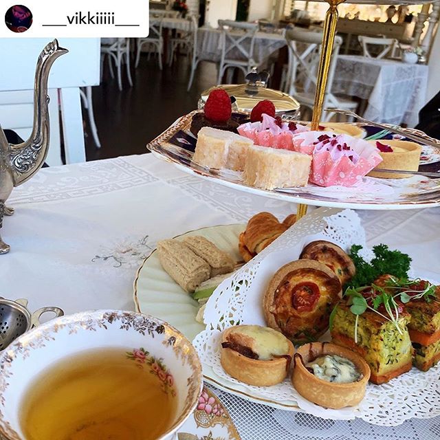 We ❤️ our customers! High tea seatings still available this Father&rsquo;s Day weekend, call us on 5533 9889 to reserve your table. 🧁 .
.

Posted @withrepost &bull; @___vikkiiiii___ ☕️
Hightea👭
Absolutely amazing view and the food as well, great atmosphere 🌿
&bull;
&bull;
&bull;
📍Teavine House